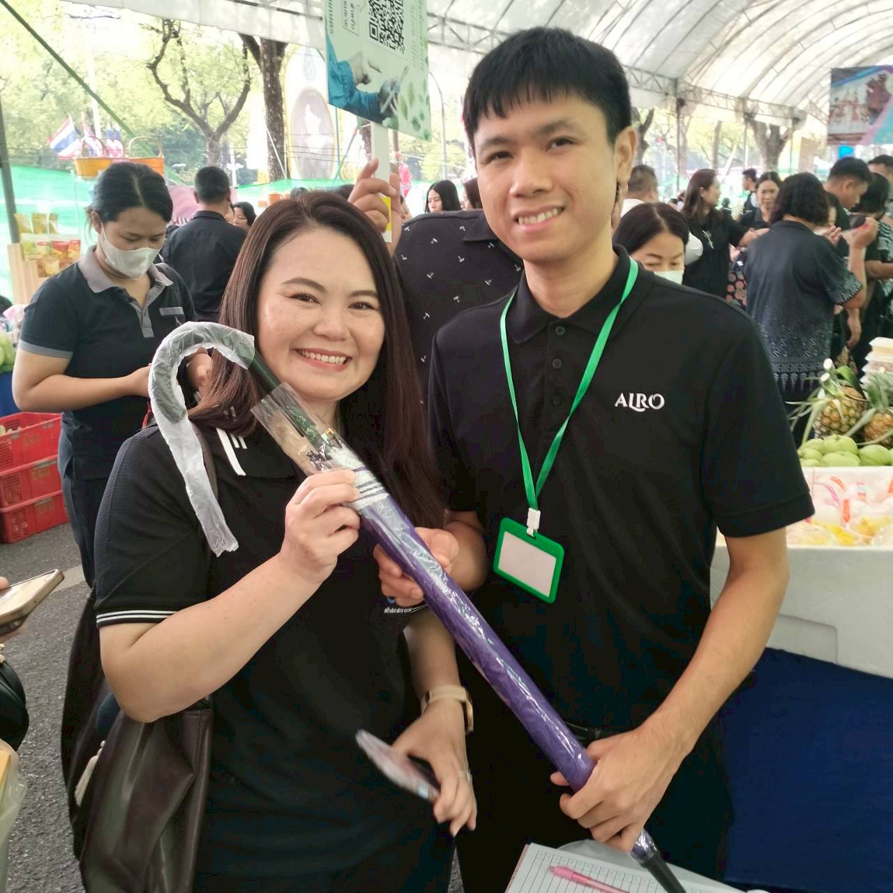 title - คณะทำงานฝ่ายติดตามประเมินผลการจัดงาน วันคล้ายวันสถาปนาสำนักงานการปฏิรูปที่ดินเพื่อเกษตรกรรม (ส.ป.ก.) ครบรอบ 51 ปี เปิดตั้งจุดให้ผู้ร่วมงานได้ร่วมสนุก เล่นเกมส์ และตอบแบบประเมินผลการจัดงาน ผ่านระบบออนไลน์